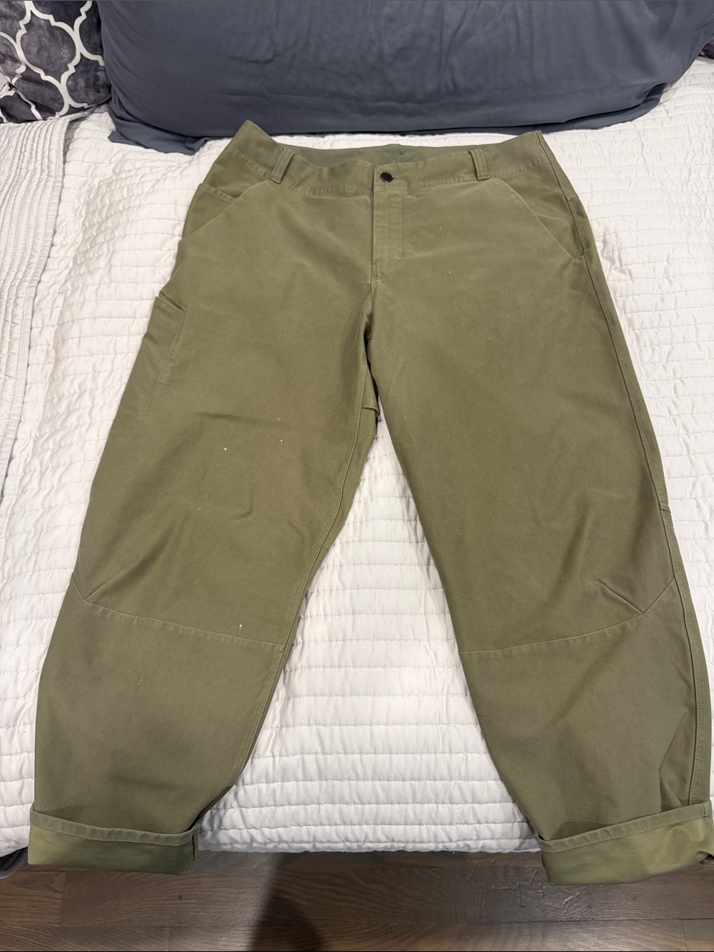 lululemon athletica Men's Olive Green Cargo Pants